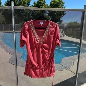 One step up rust/mauve embellished short sleeve shirt, size 2X